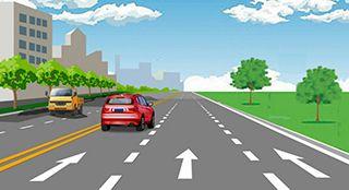 這段道路紅車所在車道是什么車道？
