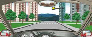 駕駛機動車遇到這種信號燈不斷閃爍時怎樣行駛？