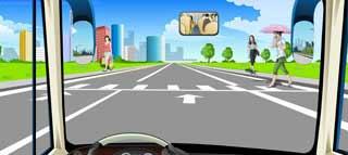 駕駛機動車在這種情況下可以適當(dāng)鳴喇叭加速通過。