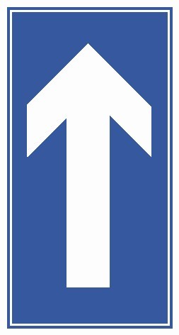 圖中是單行路標志。