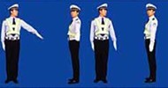 圖中警察手勢為___信號。